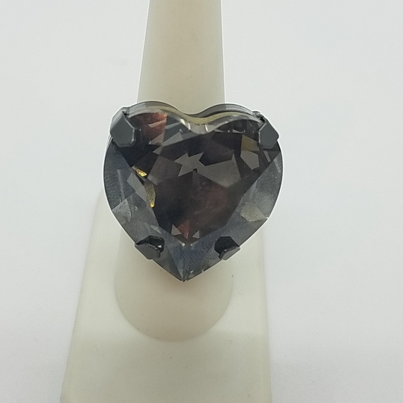 HEART THROB CRYSTAL SMOKE HEART RING NEW - Picture 6 of 7